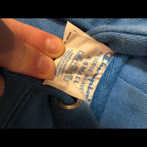 Champions hoodie Size (XS) Unisex - Picture 4 of 4